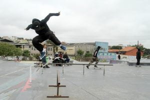 Como aprender a mandar flip no skate: Dicas e técnicas para dominar essa manobra desafiadora