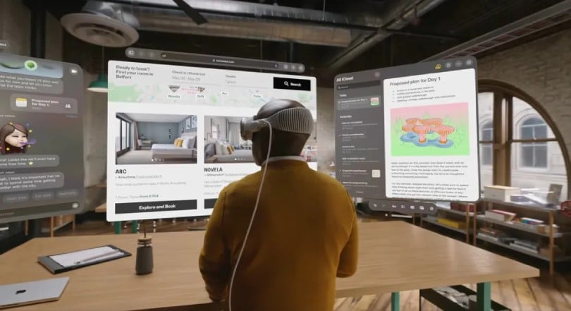 Apple Vision Pro reproduzindo telas em ambiente de RA